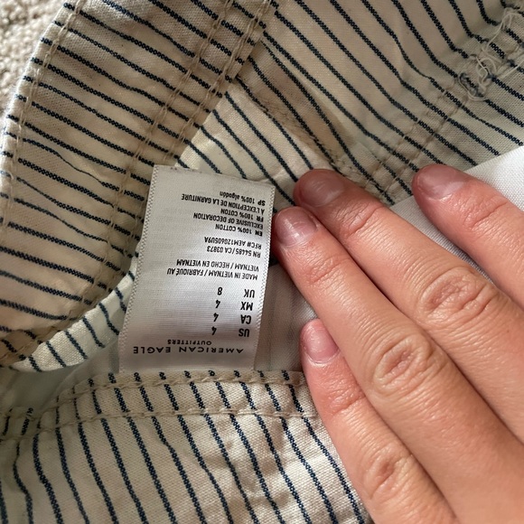 American Eagle Shorts - Picture 4 of 4